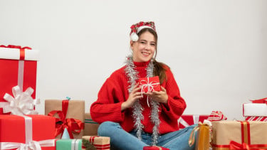 Ilustrasi Kado Natal, 1. Paket Perawatan Tubuh atau Self-Care Set, 2. Pilih Sesuai Karakter Penerima, 3. Personalisasi Hadiah, 4. Perawatan Diri Edisi Natal