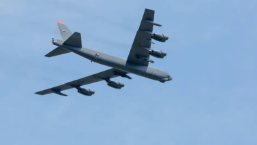 VIVA Militer: Pesawat pembom B-52 Stratofortress militer Amerika Serikat