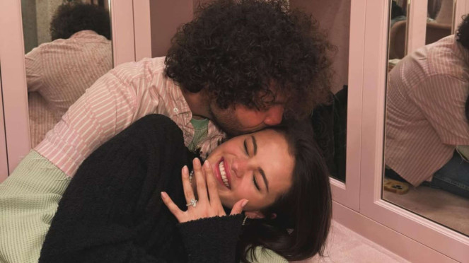 Selena Gomez dan Benny Blanco, Selena Gomez dan Benny Blanco, Undangan Pernikahan Selena Gomez dan Benny Blanco, Kenapa September Jadi Waktu yang Tepat?, Acara Intim Penuh Kehangatan, Siap Jadi Pernikahan Paling Ditunggu