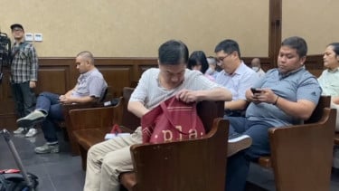 Crazy Rich Surabaya Budi Said di ruang sidang