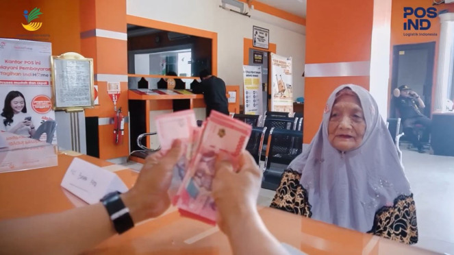 Kantorpos Salurkan Bansos PKH dan Sembako di Batam, Tuai Apresiasi dari KPM