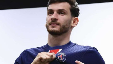 Khvicha Kvaratskhelia di PSG
