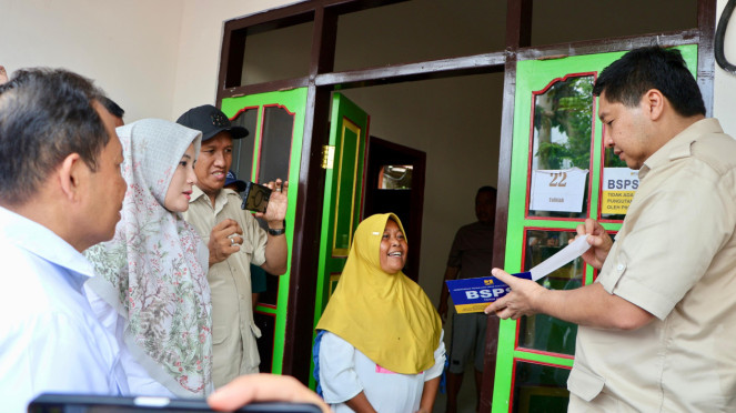 Menteri Perumahan dan Kawasan Pemukiman Maruarar Sirait saat meninjau perumahan bersubsidi di Lovina Bali.