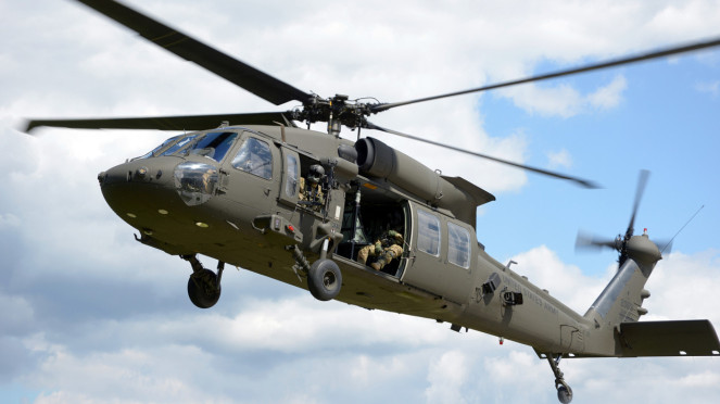 Helikopter UH-60 Black Hawk milik militer AS, VIVA Militer: Jet tempur F-16V Viper Angkatan Udara Amerika Serikat , VIVA Militer: Pesawat Pembom Angkatan Udara Amerika Serikat, B-52 Stratofortress, VIVA Militer: Pesawat tanker (bahan bakar) Boeing KC-46 Pegasus, Helikopter UH-60 Black Hawk milik militer AS, VIVA Militer: Jet tempur F-35 militer Amerika dikawal F-16 TNI Angkatan Udara, Pesawat Jet F-15