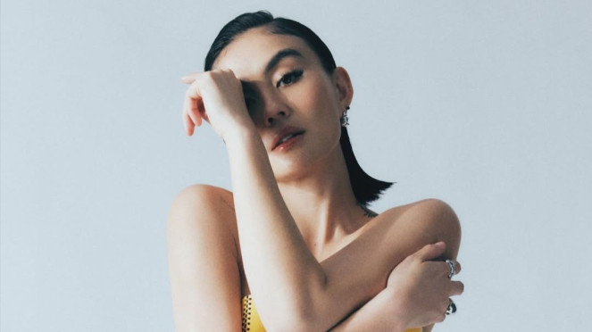 Agnez Mo, Momen Siraman Al Ghazali, Farel Prayoga, Agnez Mo, Alyssa Daguise