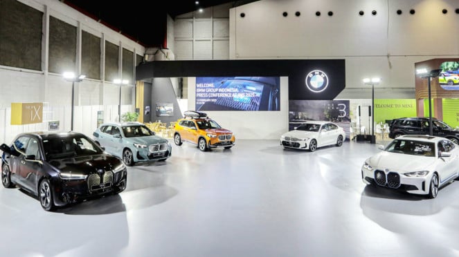 Booth BMW dan MINI di IIMS 2025