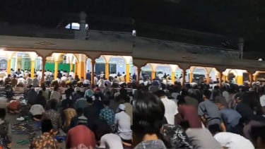 Viral Salat Tarawih 23 Rakaat di Blitar ini Selesai Hanya 7 Menit