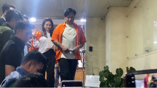 Nikita Mirzani dan asistennya ditahan Polda Metro Jaya