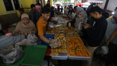 Berburu Takjil Buka Puasa di Benhil