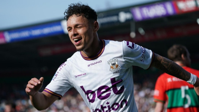 Dean James bersama Go Ahead Eagles, 1. Panas! Go Ahead Eagles Balas Protes NAC Breda soal Status WNI Dean James, 2. Como Menang 5-0 atas Pisa, Fabregas Dedikasikan untuk Michael Hartono: Kami tak Boleh Melupakannya, 3. Kasus Dean James Berpotensi Seret Pemain Timnas Indonesia Lain di Liga Belanda, 4. Direktur Go Ahead Eagles Sebut Dean James Masih Berstatus Warga Belanda