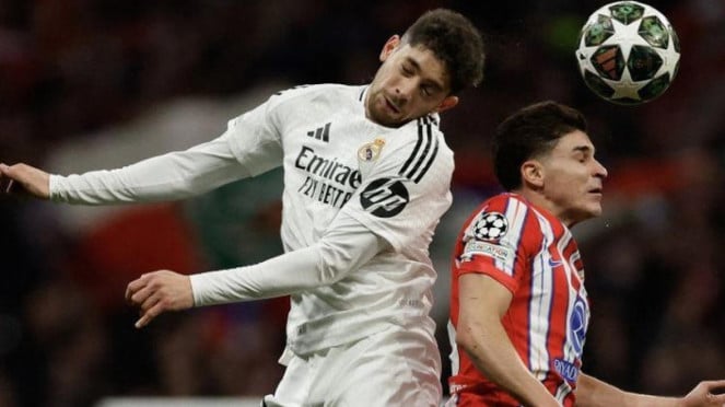 Federico Valverde (kiri) dengan Julian Alvarez (kanan), 1. Vinicius Junior, 2. Jude Bellingham, 3. Rodrygo, 4. Endrick, 5. Fede Valverde, 6. Jonas Hofmann, 7. Patrik Schick