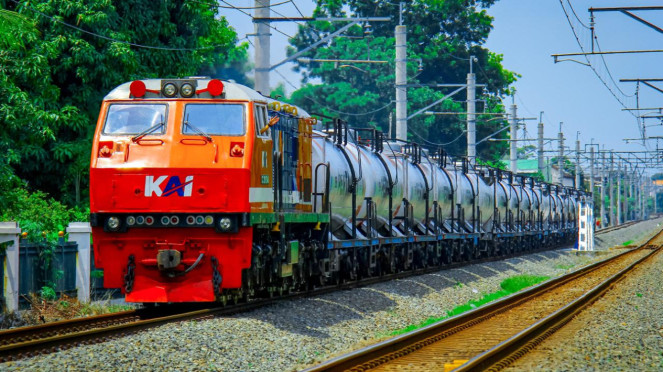 Kereta api yang dioperasikan KAI untuk mengangkut BBM