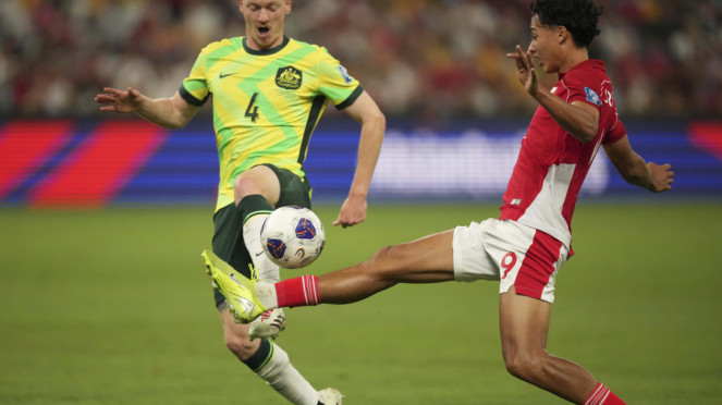 Pemain Timnas Indonesia Rafael Struick (kanan) melawan Australia, Kapten Timnas Indonesia, Jordi Amat berebut bola dengan pemain Timnas Irak, Pemain Timnas Indonesia Rafael Struick (kanan) melawan Australia, Nathan Tjoe-A-On, Timnas Indonesia vs Jepang di Kualifikasi Piala Dunia, Pemain Timnas Indonesia, Shayne Pattynama, Thom Haye, Indonesia vs China di Kualifikasi Piala Dunia 2026