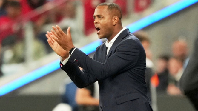 Pelatih Timnas Indonesia, Patrick Kluivert, 1. Awal yang Penuh Harapan, Berakhir dengan Kekecewaan , 2. Deretan Blunder yang Jadi Sorotan, 3. Tekanan Publik dan Internal PSSI, 4. Tanggapan Patrick Kluivert, 5. Kabar Terbaru