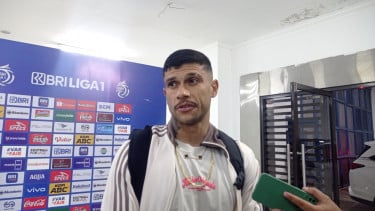 Penyerang Persib Bandung, Ciro Alves (foto: Dede Idrus), 1. Rizky Ridho Dicoret, Ini 4 Pemain Persija Jakarta yang Dipanggil Timnas Indonesia untuk Piala AFF 2026, 2. Ciro Alves dan David da Silva Berpeluang Dipanggil Timnas Indonesia untuk Piala AFF 2026?, 3. Jilat Ludah Sendiri, MU Jadi Ngebet Datangkan Pemain yang Pernah Diminta Ralf Rangnick, 4. Liverpool Sudah Dapatkan Mesin Gol Pengganti Mohamed Salah yang Lebih Mengerikan