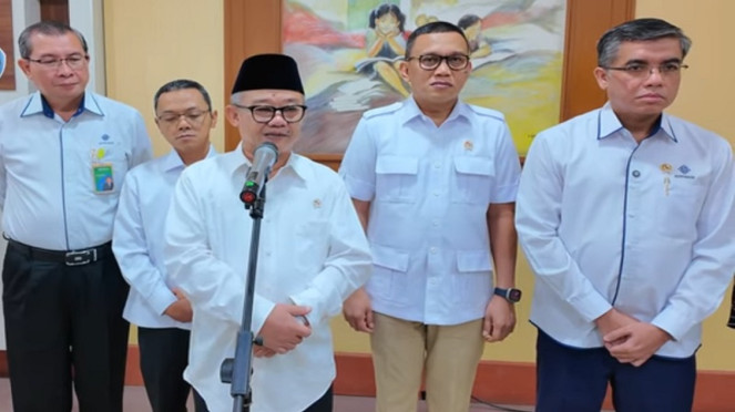Mendidaksmen Abdul Muti bersama Menaker Yassierli dan Menter Abdul Kadir Karding