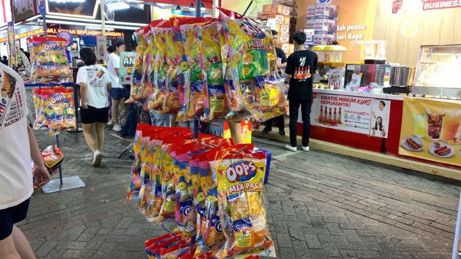 Snack Rp10 ribuan di Lebaran Fair 2025