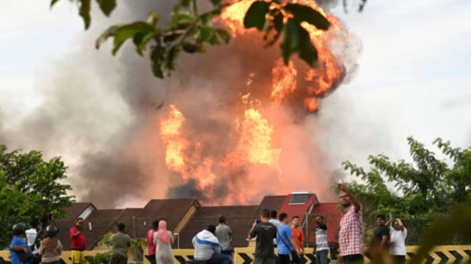 Pipa Gas Petronas Terbakar