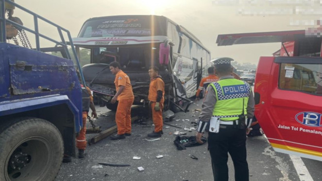 ilustrasi kecelakaan di ruas Tol Pemalang-Batang
