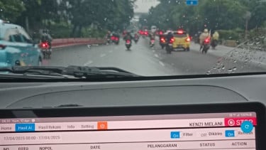 Polisi memantau kendaraan lewat sistem ETLE