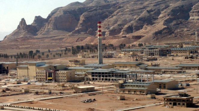 VIVA Militer: Situs nuklir Iran, 1. Nafsu Membuncah, Pemuda Sorong Nekat Perkosa Wanita di Pinggir Jalan, Pelaku penganiayaan dan perkosaan gadis di Sorong ditangkap, 2. Bripda Ricardo Diserang Brutal di Papua, Polisi Duga Ulah KKB, Foto Korban (dok:istimewa), Kapolres Metro Depok Kombes Pol Abdul Waras, 4. Kecam Pembubaran Retret Pelajar Kristen di Sukabumi, Anggota DPR: Ini Tindakan Biadab! , Ilustrasi mobil polisi., VIVA Militer: Situs nuklir Iran