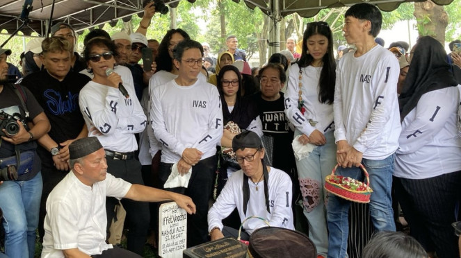 Slank di Pemakaman Bunda Iffet