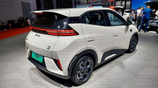 Mobil listrik BYD Seagull di Shanghai Auto Show 2025