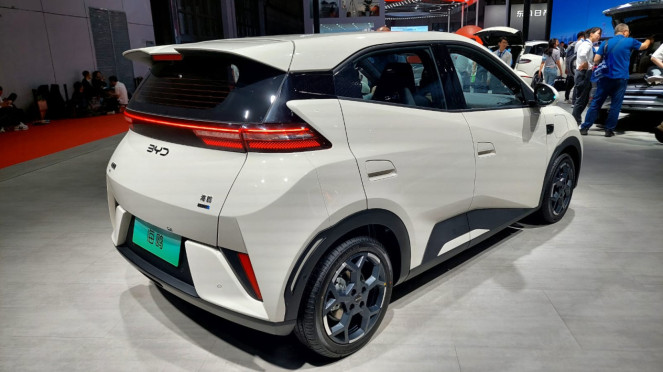 Mobil listrik BYD Seagull di Shanghai Auto Show 2025