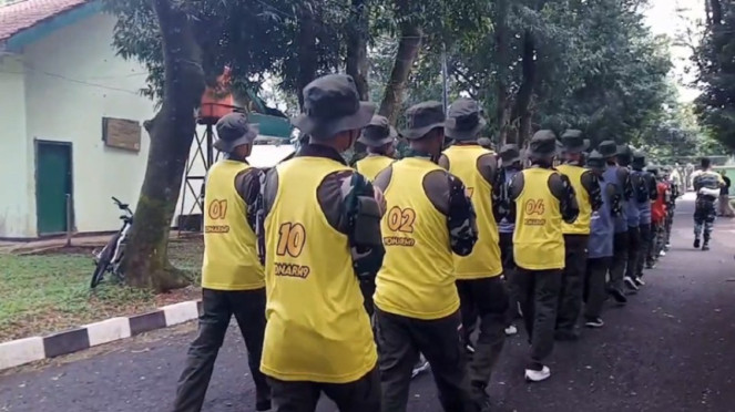 Siswa nakal dibina di Markas Armed 1/Sthira Yudha Kostrad Purwakarta