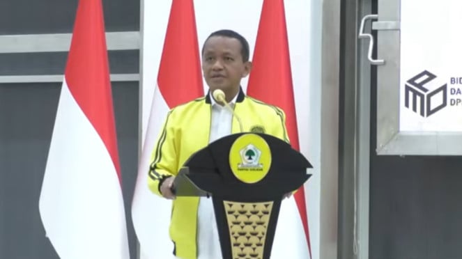 Menteri ESDM Bahlil Lahadalia dalam acara diskusi bertajuk arah Kebijakan Geostrategi dan Geopolitik Indonesia di Kantor DPP Partai Golkar, Jakarta Barat