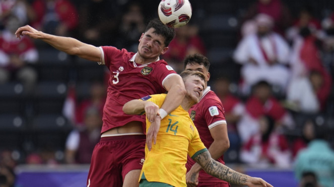 Bek Timnas Indonesia, Elkan Baggott, Gubernur Jakarta Pramono Anung (kiri) dan Menpora Dito Ariotedjo (kanan), Bek Timnas Indonesia, Elkan Baggott, Pemain Timnas Indonesia, Miguel Almiron mirip Raditya Dika, Pemain Timnas Indonesia, Mees Hilgers