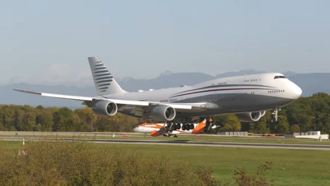 Pesawat mewah Qatar Amiri Boeing 747-8(BBJ) yang akan diberikan ke Trump, Pesawat Boeing 757 United Airlines, Garuda Indonesia Pensiunkan Pesawat Boeing 747-400, Singapore Airlines Boeing 777, Qatar Airways Boeing 787 Dreamliner, Pesawat mewah Qatar Amiri Boeing 747-8(BBJ) yang akan diberikan ke Trump