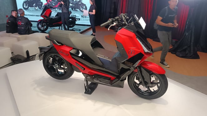 Motor listrik Alva Cervo X, TVS iQube S, Polytron Fox 500, Warna baru motor listrik Polytron Fox-R, Motor listrik Alva Cervo X, Maka Cavalry di IIMS 2025