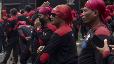Massa Buruh Aksi di Depan KPK