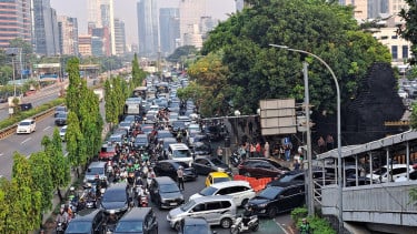Kemacetan di Jalan Gatot Subroto 