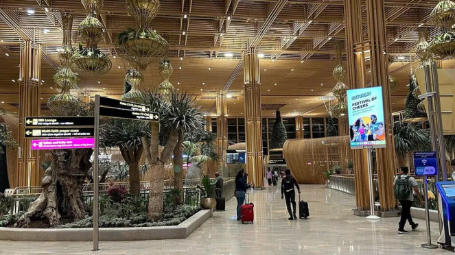 Bangalore’s Kempegowda International Airport, Houston Airport System, Singapore Changi Airport, Doha’s Hamad International Airport, Mumbai’s Chhatrapati Shivaji Maharaj International Airport, Amsterdam Schiphol Airport, New York LaGuardia Airport, Vancouver International Airport, Bangalore’s Kempegowda International Airport, San Francisco International Airport, Los Angeles Airport Light Towers
