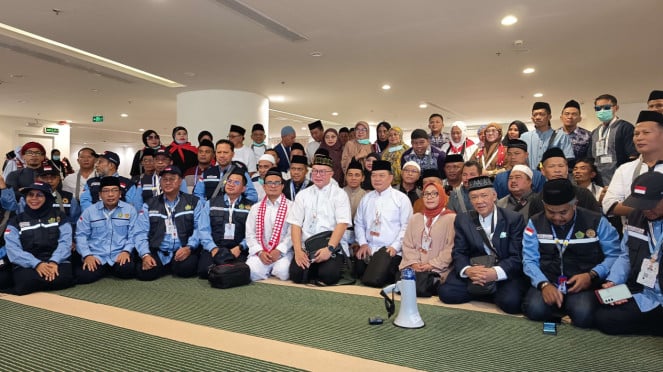 Tim Amirulhaj, petugas haji, dan jemaah di Hotel Emaar Al Diyafa, Makkah, Tim Amirulhaj, petugas haji, dan jemaah di Hotel Emaar Al Diyafa, Makkah, Jemaah di Hotel Emaar Al Diyafa, Makkah, Tim Amirulhaj Arif ah Choirul Fauzi, Tim Amirulhaj kunjungi jemaah di Hotel Emaar Al Diyafa, Sektor 2, Makkah