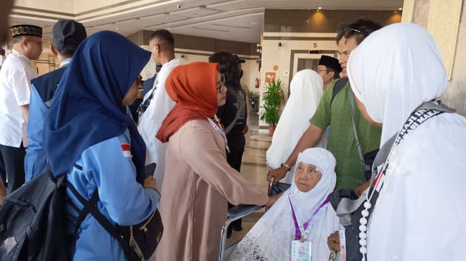Tim Amirulhaj Arif ah Choirul Fauzi, Tim Amirulhaj, petugas haji, dan jemaah di Hotel Emaar Al Diyafa, Makkah, Jemaah di Hotel Emaar Al Diyafa, Makkah, Tim Amirulhaj Arif ah Choirul Fauzi, Tim Amirulhaj kunjungi jemaah di Hotel Emaar Al Diyafa, Sektor 2, Makkah