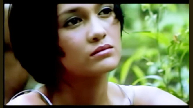 Tampang 'unyu' Luna Maya saat bintangi video klip Sheila on 7