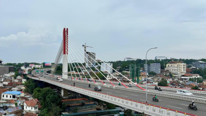 Ilustrasi Jembatan Layang (Flyover) Pasupati, Kota Bandung, Jawa Barat