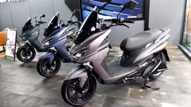 Warna baru motor listrik Polytron Fox-R, TVS iQube S, Polytron Fox 500, Warna baru motor listrik Polytron Fox-R, Motor listrik Alva Cervo X, Maka Cavalry di IIMS 2025