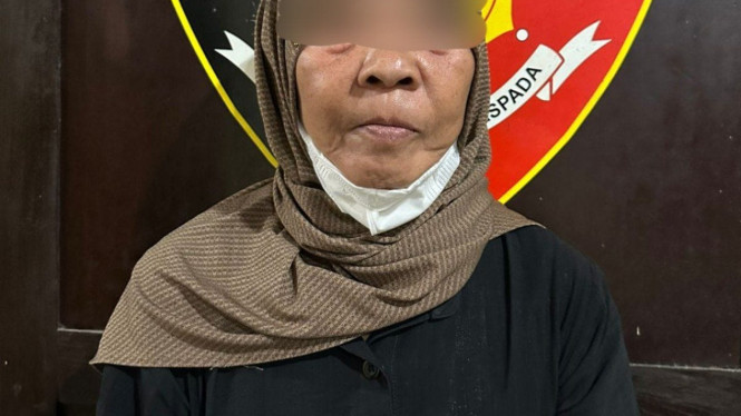  Seorang Nenek di Sragen Diamankan Terkait Kasus Emas Palsu