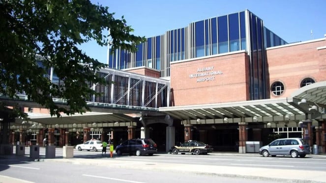 Albany International Airport (ALB), Albany International Airport (ALB), Sydney Airport, Amsterdam Schiphol Airport, Bremen Airport, Bucharest B?neasa Aurel Vlaicu International Airport, College Park Airport