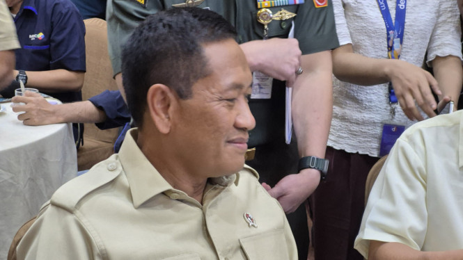 VIVA Militer: Wamenhan RI Marsdya TNI (Purn) Donny Ermawan