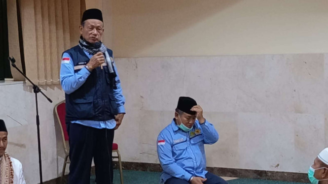 Prof Aswadi saat memberikan bimbingan di Hotel Al Khulafa, Makkah