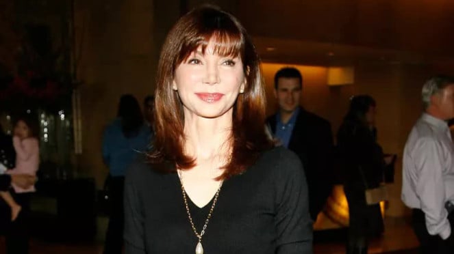 Victoria Principal, Jami Gertz, Oprah Winfrey, Oprah Winfrey dan Stedman., Artis China Zhao Wei, Jennifer Lopez, Reese Witherspoon , Victoria Principal, Jennifer Aniston, Christa Miller, Jessica Biel, Julia Louis Dreyfus