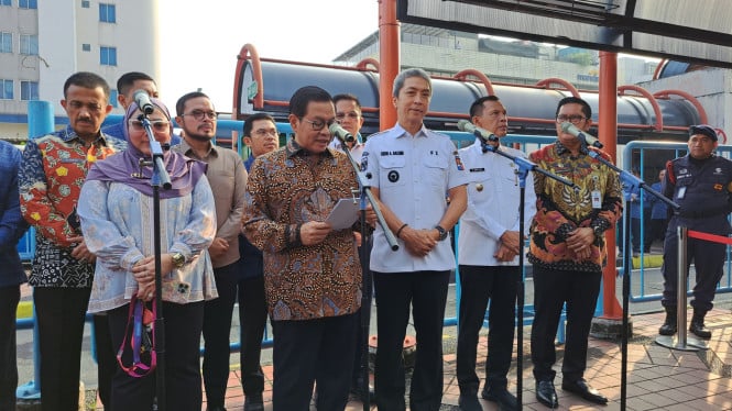 Gubernur Jakarta Pramono Anung di Terminal Blok M 