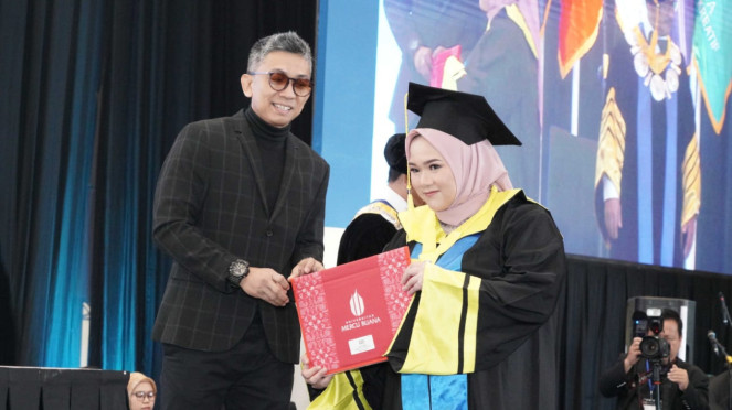 Wisuda Universitas Mercu Buana