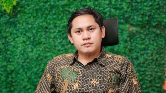 Ketua Umum Rakyat Millenial Indonesia, Nasrudin