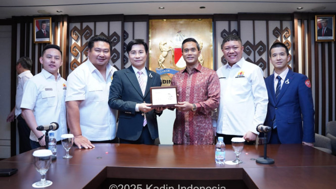 Pertemuan Kadin Indonesia dengan delegasi dagang China.